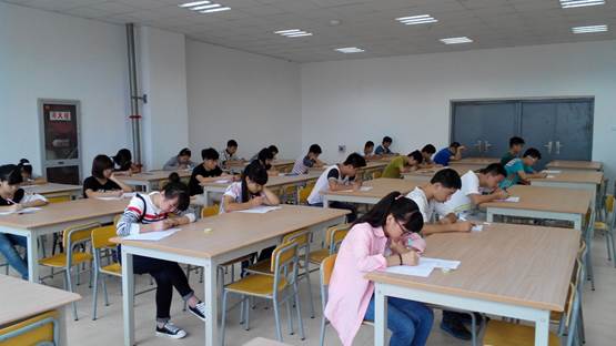 说明: d:\教务处\教务处2015下\通讯报道\img_20150905_081407.jpg