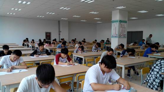 说明: d:\教务处\教务处2015下\通讯报道\img_20150905_081452.jpg